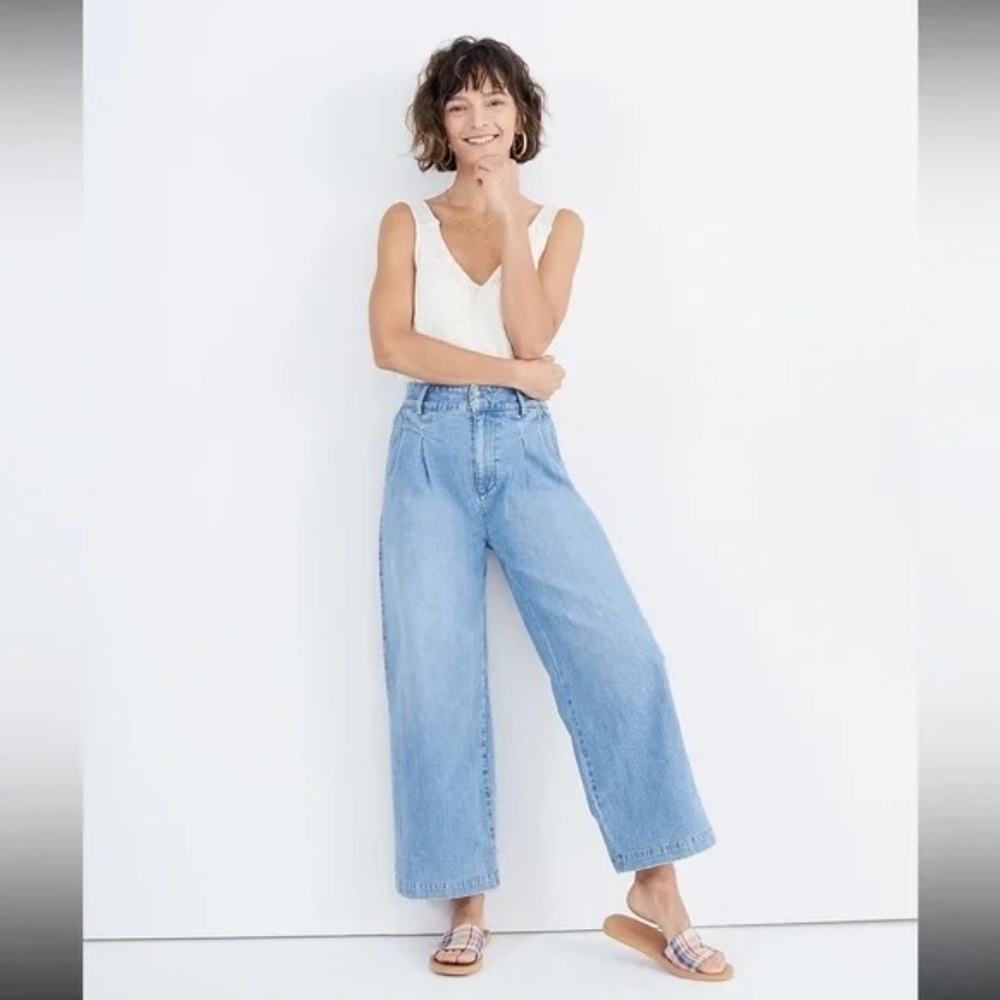 Madewell Pleated Wide Leg jeans in Kinnon Wash/Sz. 14